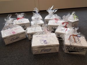 Verwenpakketjes voor de cliënten tijdens de outreach van Stichting Mondzorg